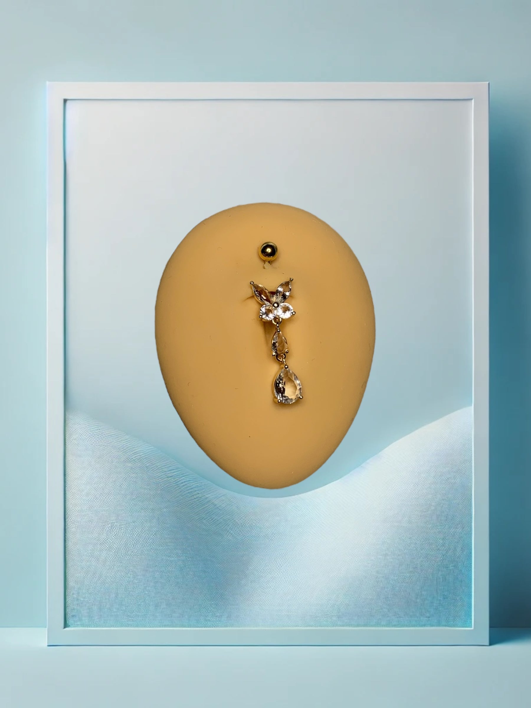 Yasmin Bauchpiercing Titan