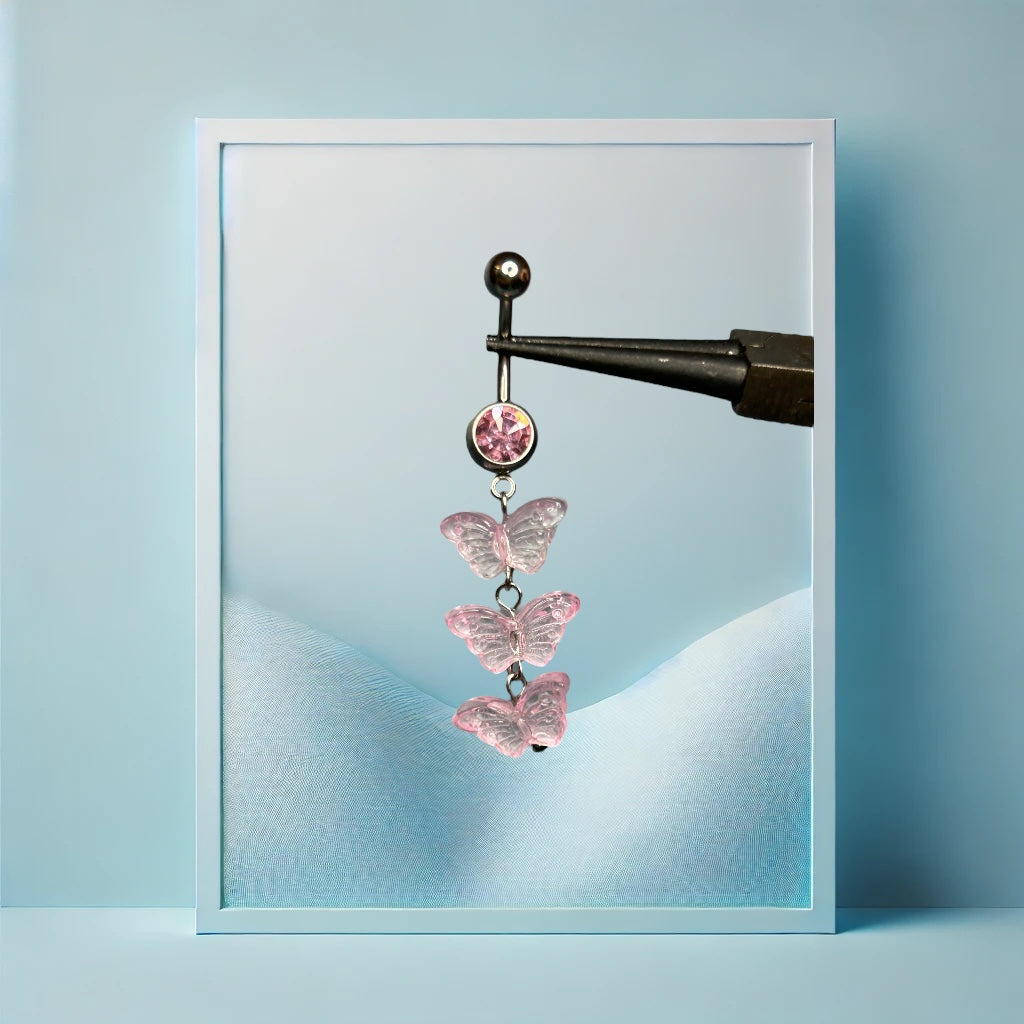 Il piercing all'ombelico di Barbie Vibes